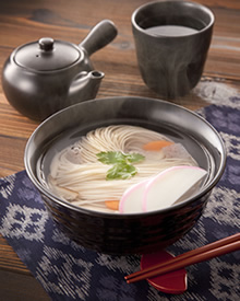 温かい釜揚げ麺の画像